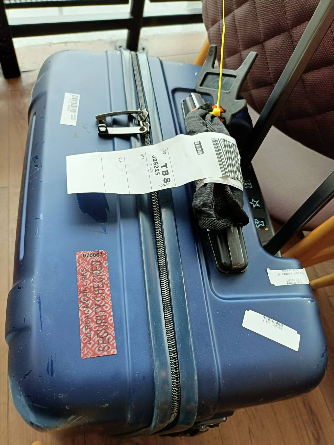 トビリシ空港で再会したスーツケース