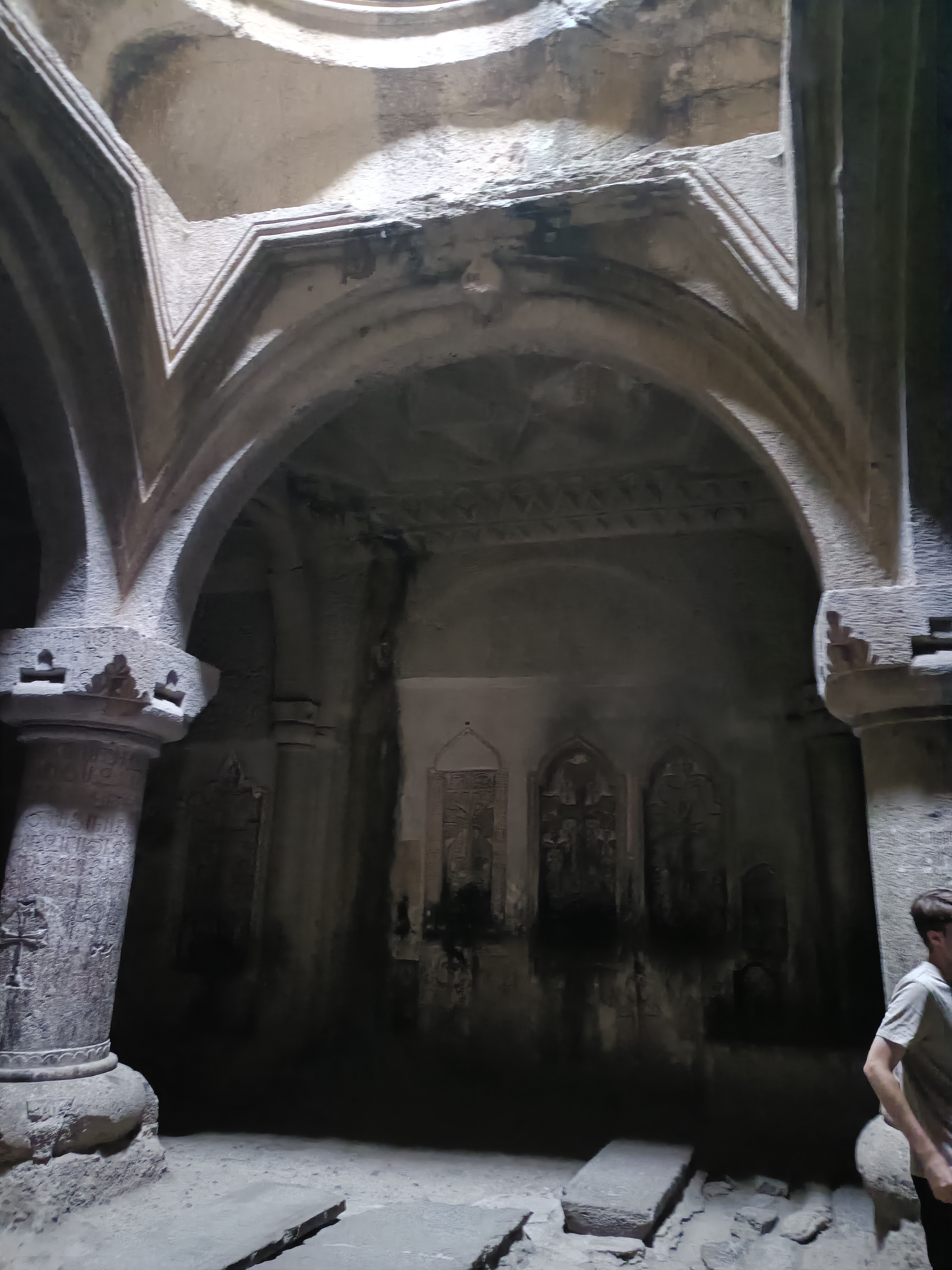 岩窟聖堂の柱と装飾