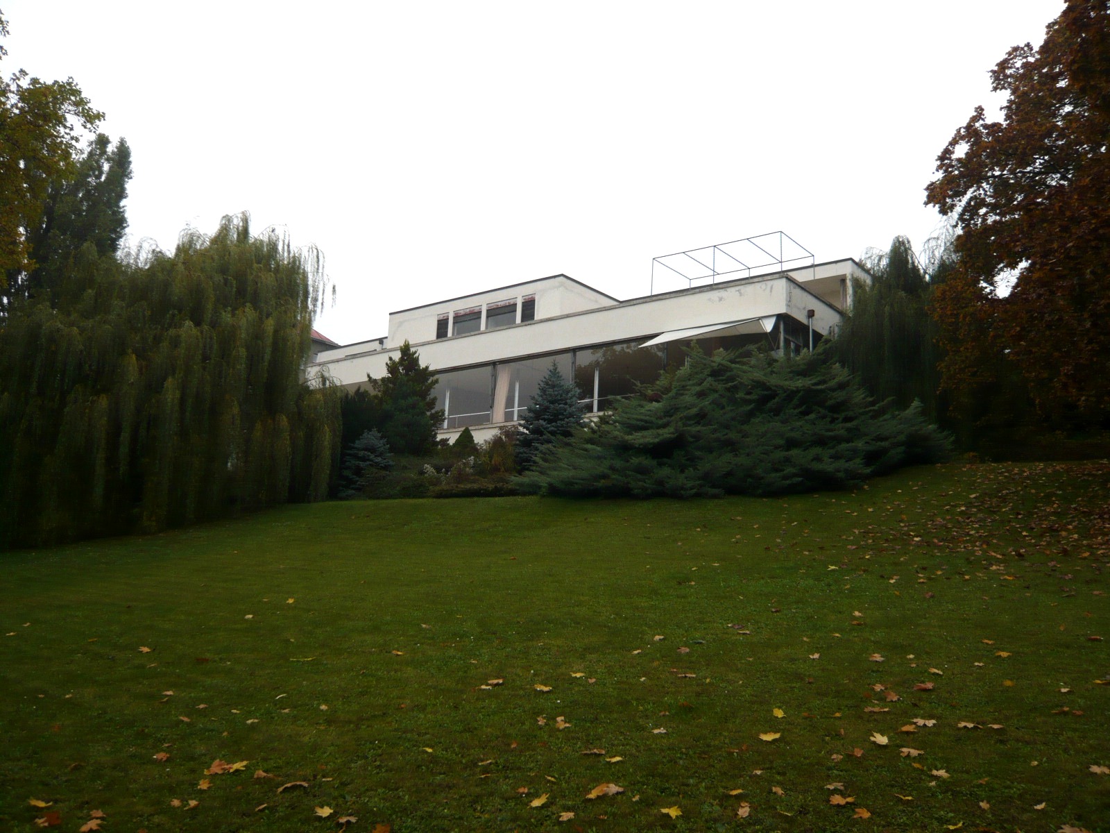 トゥーゲントハット邸